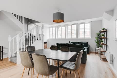 Modern Duplex 3BR Central L1