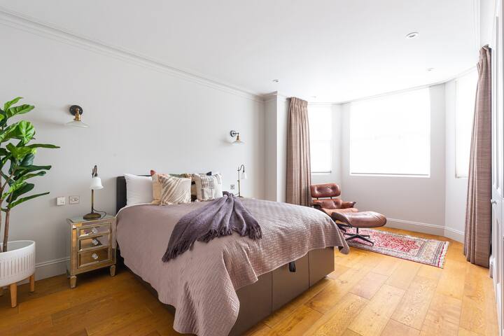 Luxury Garden Apartment gallery image 5