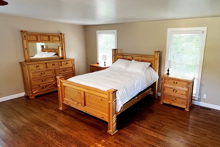 Bračni krevet (širok 150 - 179 cm)