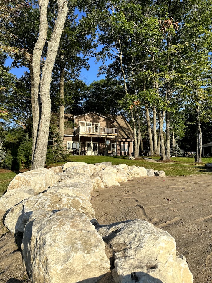 4Seasons AllSport Lake House Houses for Rent in Gaylord, Michigan