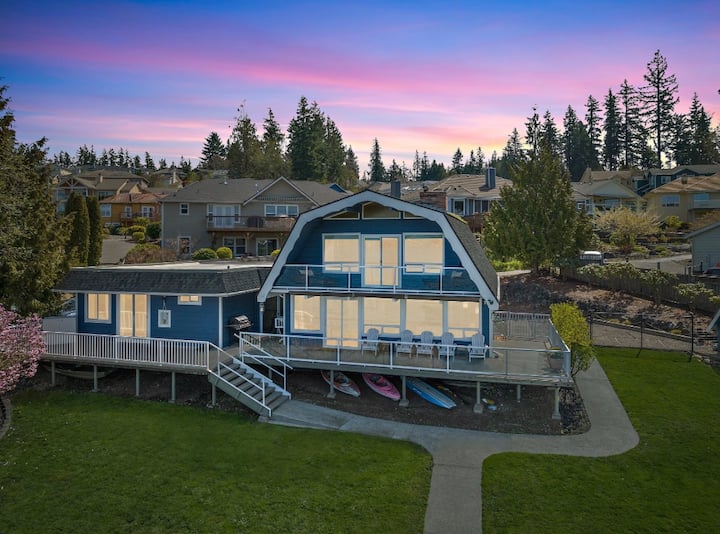 On Lake Time Bungalow Houses for Rent in Bremerton, Washington