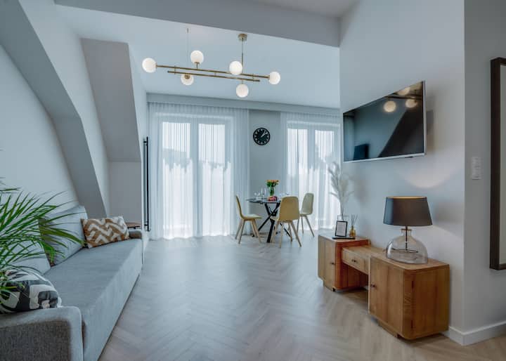 Apartment in the heart of Wroclaw, garage, 5min to Market Square