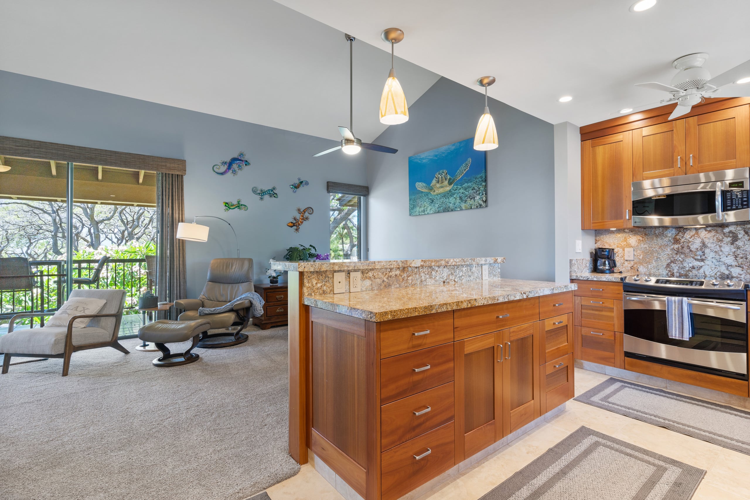 Condo in Kihei · ★4.91 · 1 bedroom · 2 beds · 2 baths - Image 9