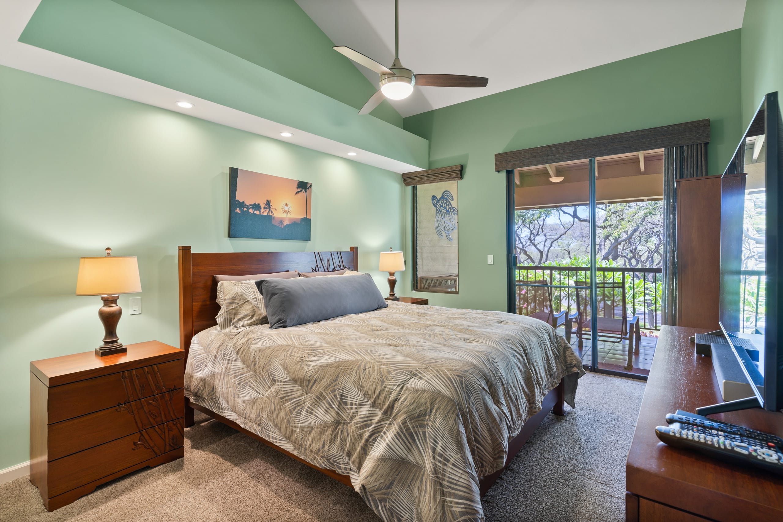Condo in Kihei · ★4.91 · 1 bedroom · 2 beds · 2 baths - Image 17