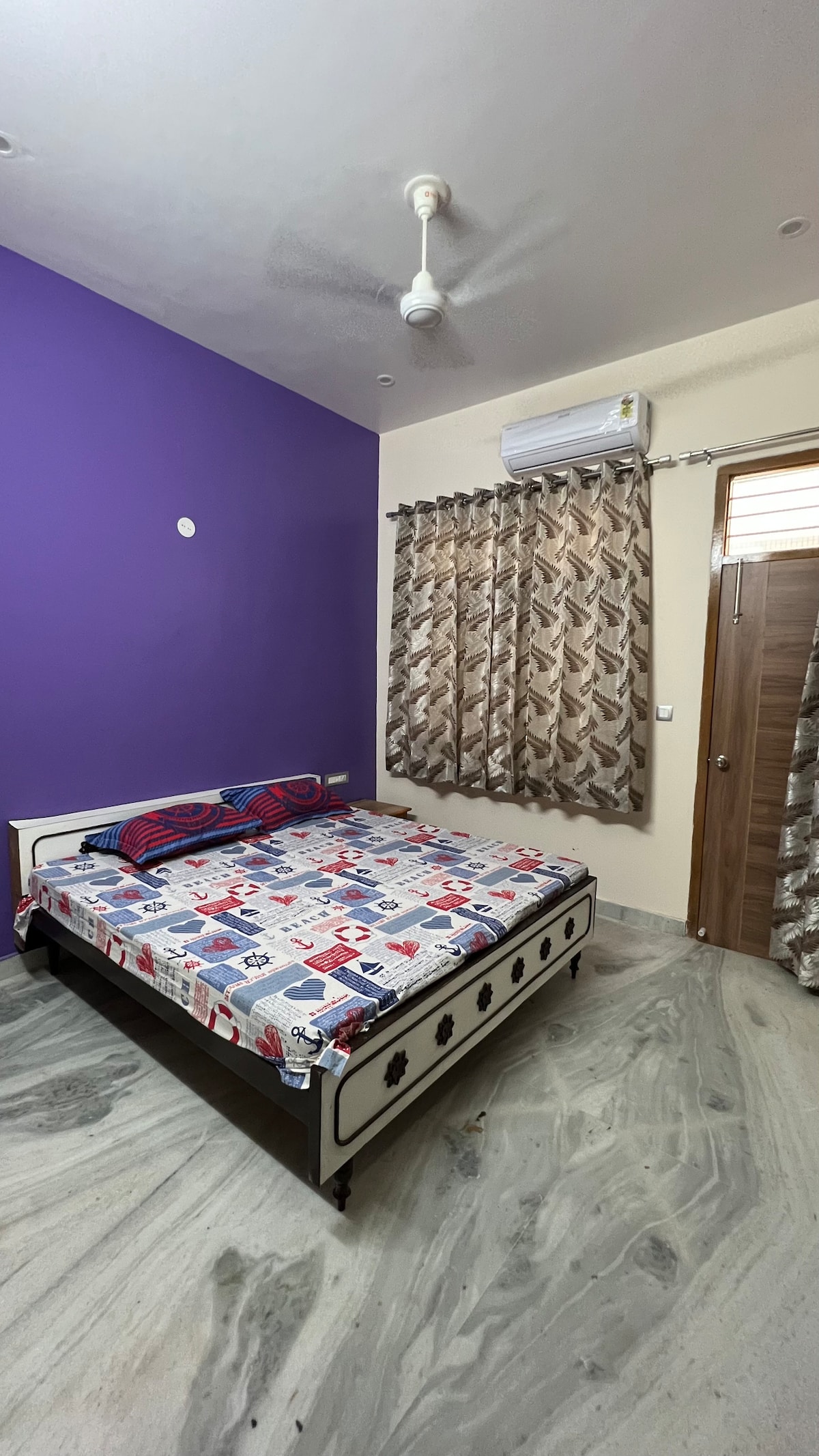 חדר שינה בקומת הקרקע