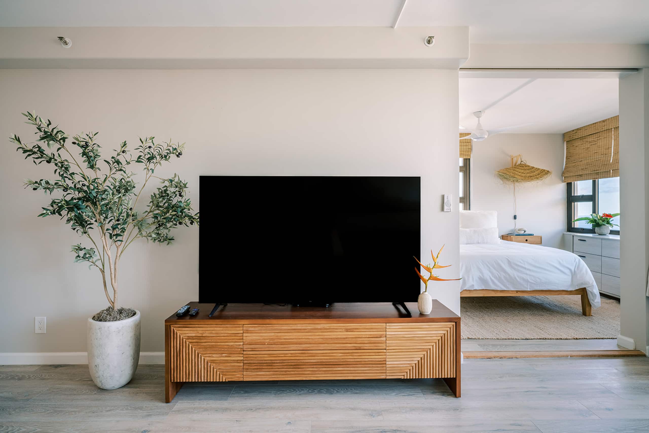 Home in Honolulu · ★4.97 · 1 bedroom · 2 beds · 1 bath - Image 31