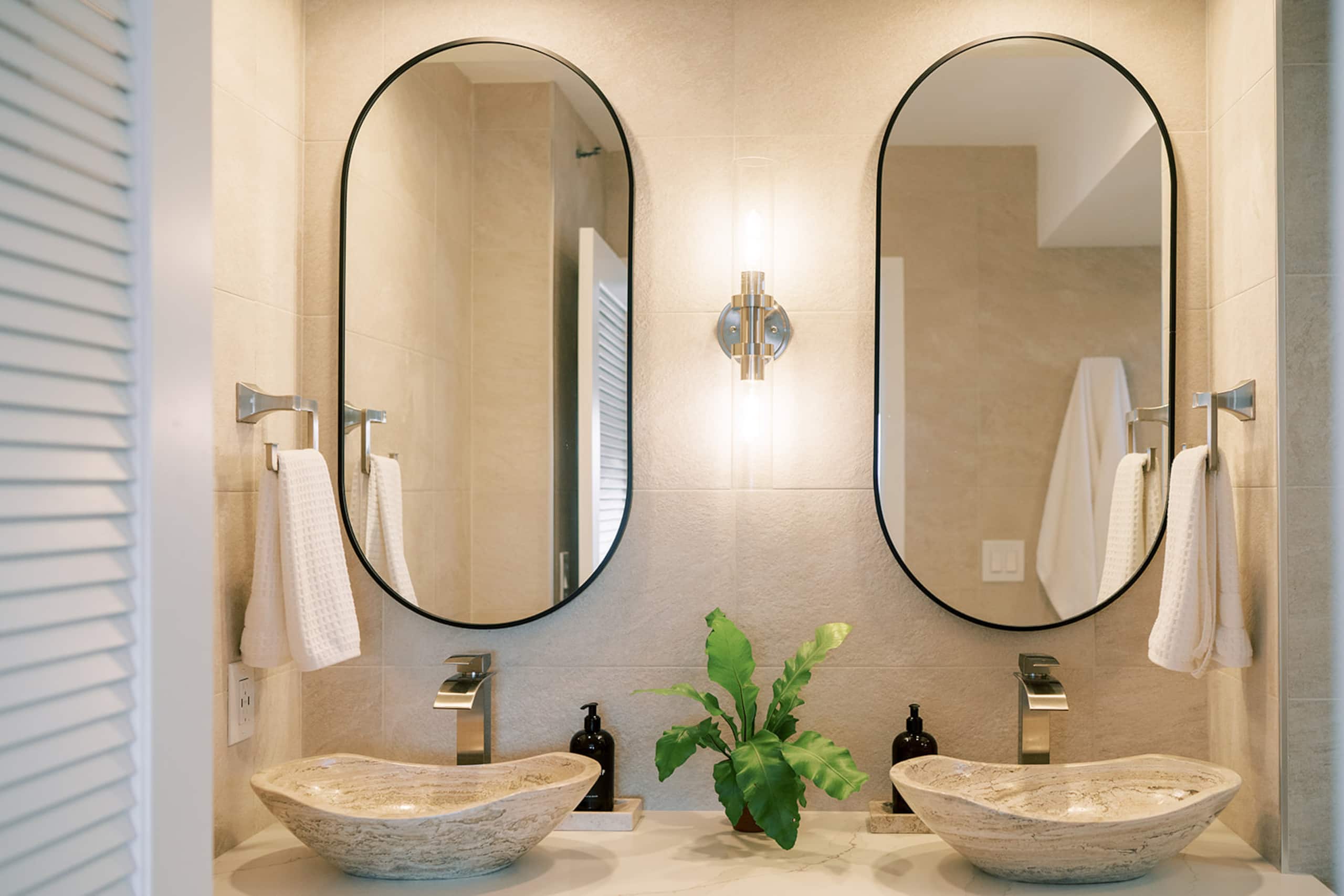 Home in Honolulu · ★4.97 · 1 bedroom · 2 beds · 1 bath - Image 52