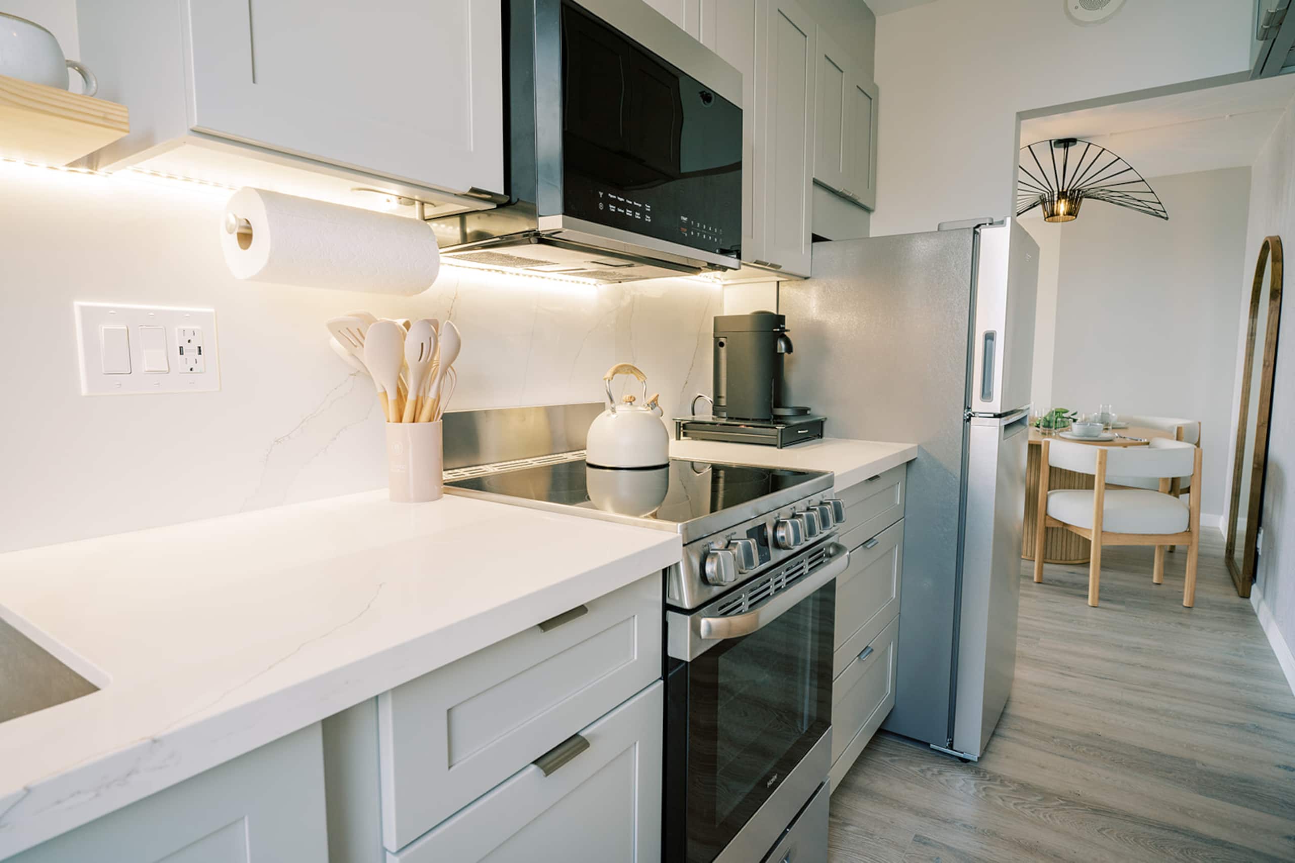 Home in Honolulu · ★4.97 · 1 bedroom · 2 beds · 1 bath - Image 25