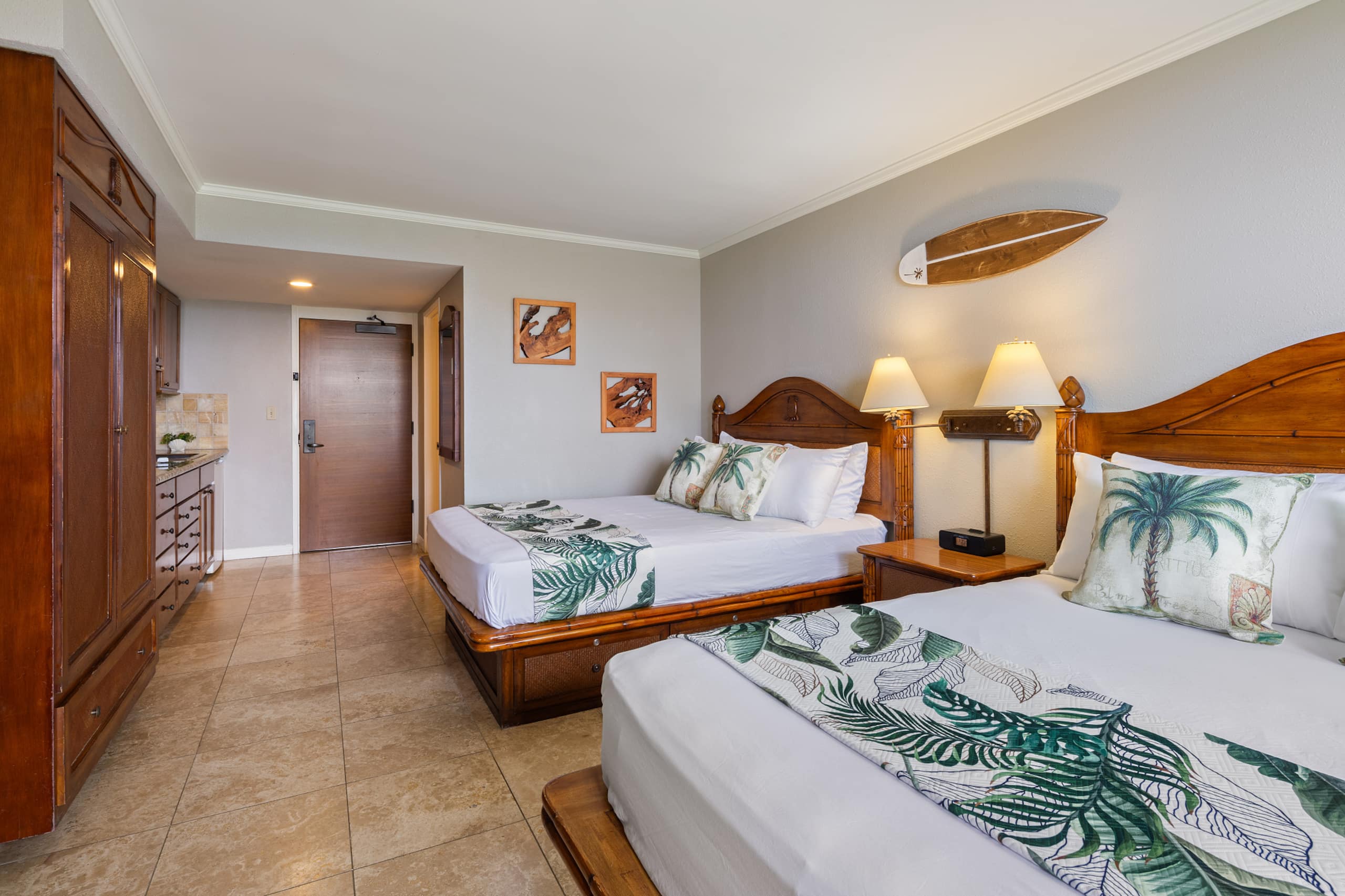 Condo in Honolulu · ★4.75 · 1 bedroom · 2 beds · 1 private bath - Image 9