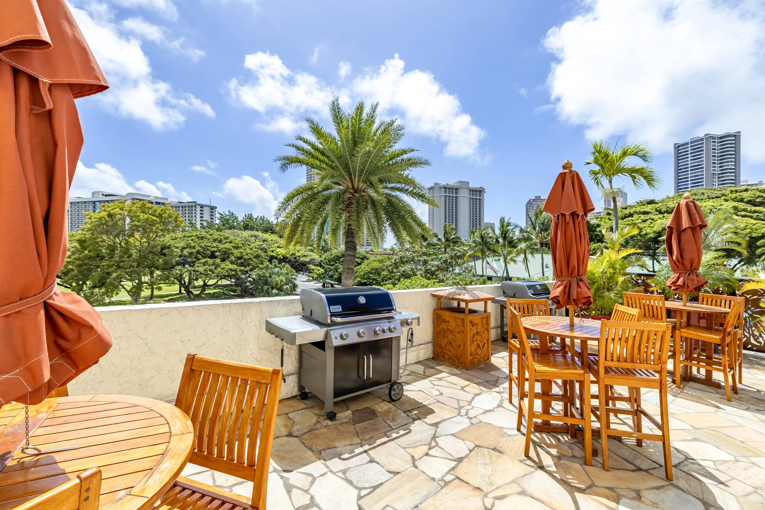 Condo in Honolulu · ★4.75 · 1 bedroom · 2 beds · 1 private bath - Image 39
