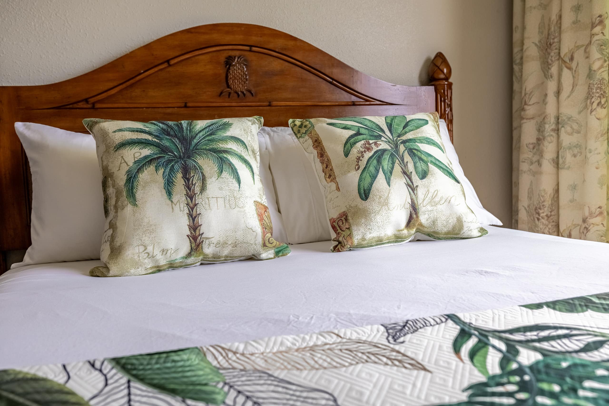 Condo in Honolulu · ★4.75 · 1 bedroom · 2 beds · 1 private bath - Image 5