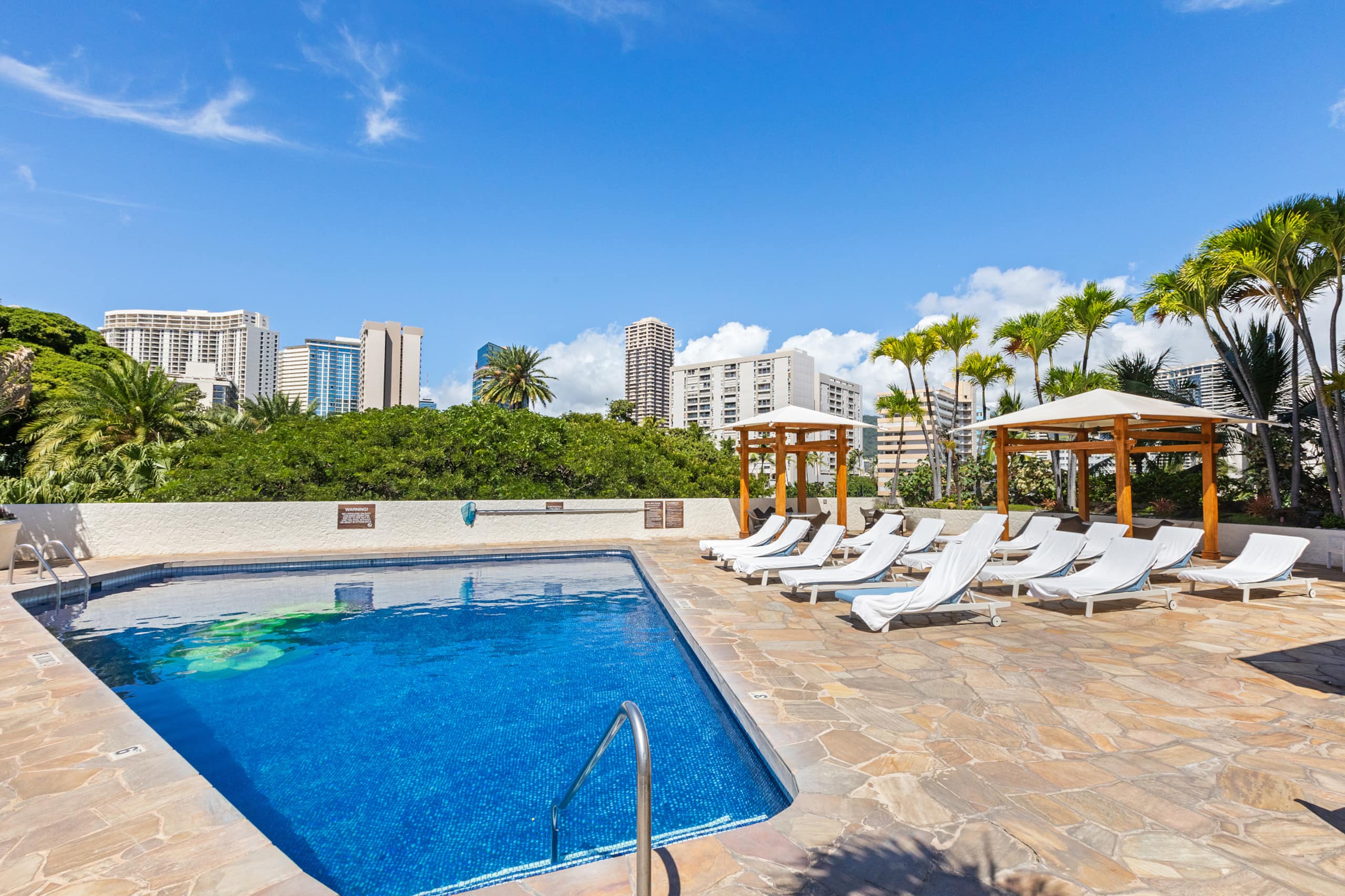 Condo in Honolulu · ★4.75 · 1 bedroom · 2 beds · 1 private bath - Image 42