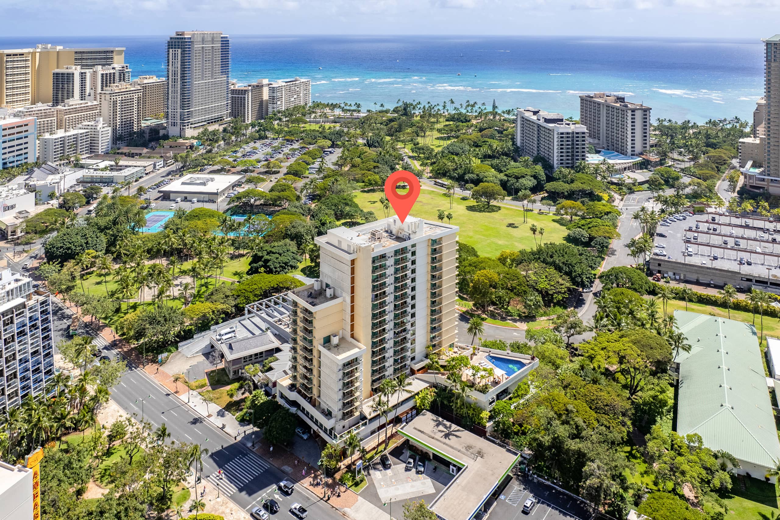 Condo in Honolulu · ★4.75 · 1 bedroom · 2 beds · 1 private bath - Image 43