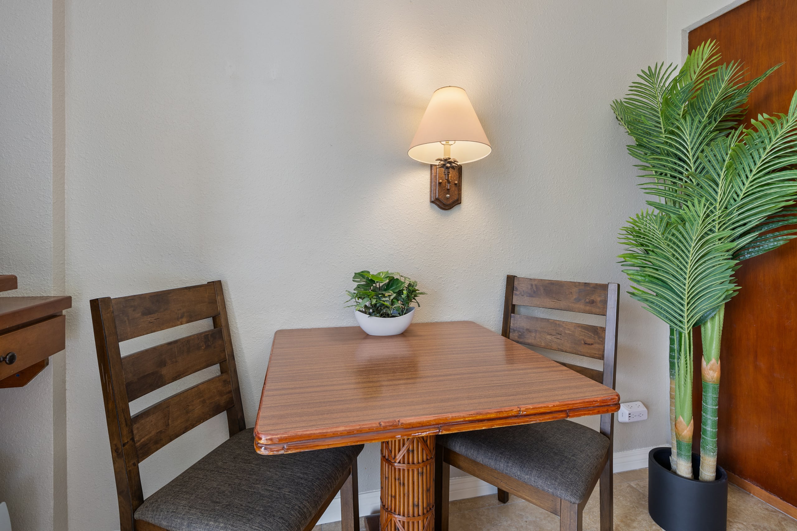 Condo in Honolulu · ★4.75 · 1 bedroom · 2 beds · 1 private bath - Image 20