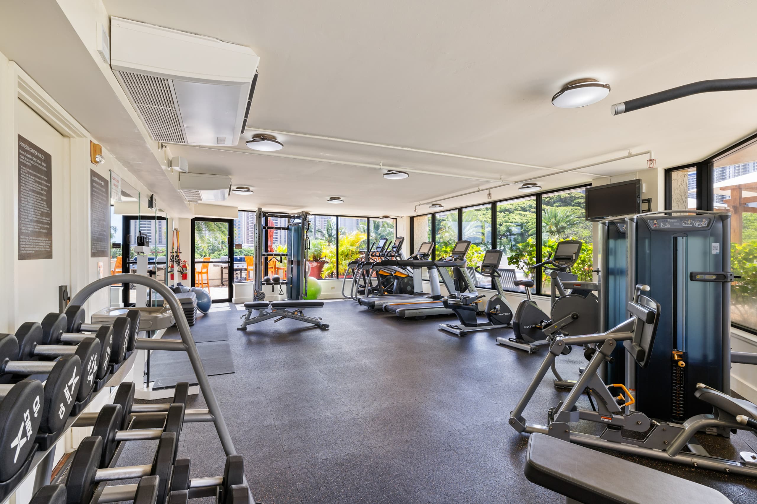 Condo in Honolulu · ★4.75 · 1 bedroom · 2 beds · 1 private bath - Image 26