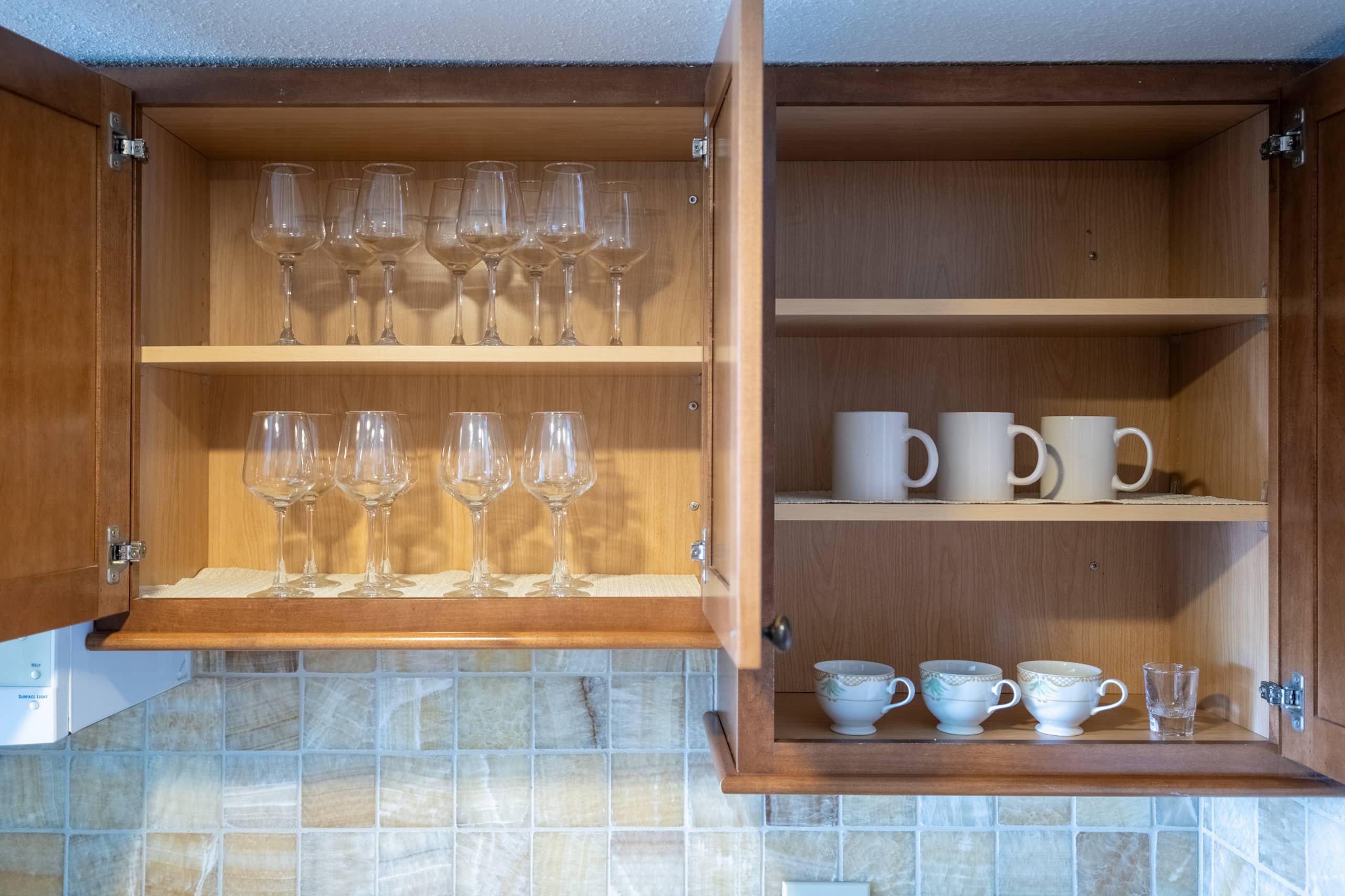 Condo in Honolulu · ★4.75 · 1 bedroom · 2 beds · 1 private bath - Image 25