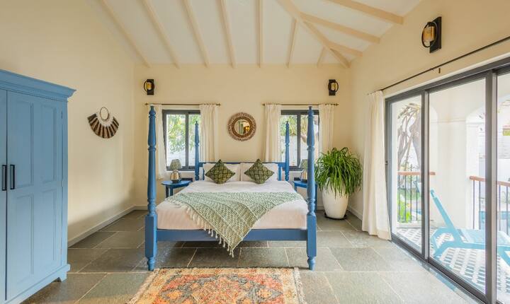 Inez · Luxury Private Pool Villa !
