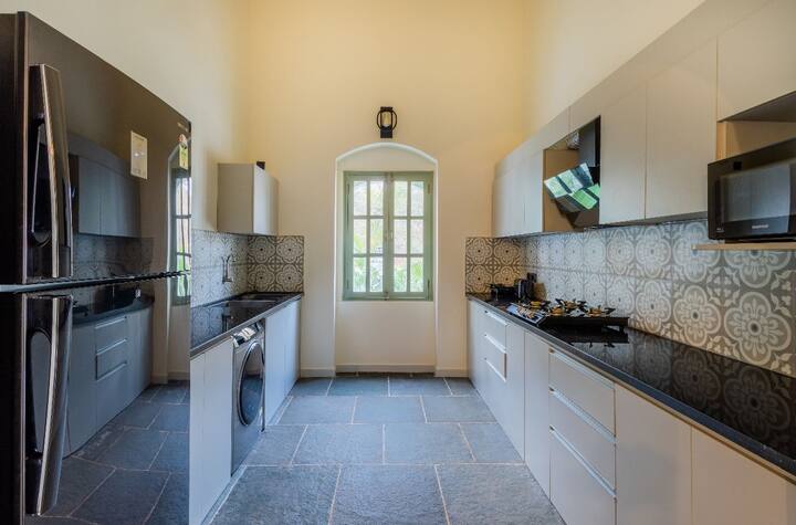 Inez · Luxury Private Pool Villa !