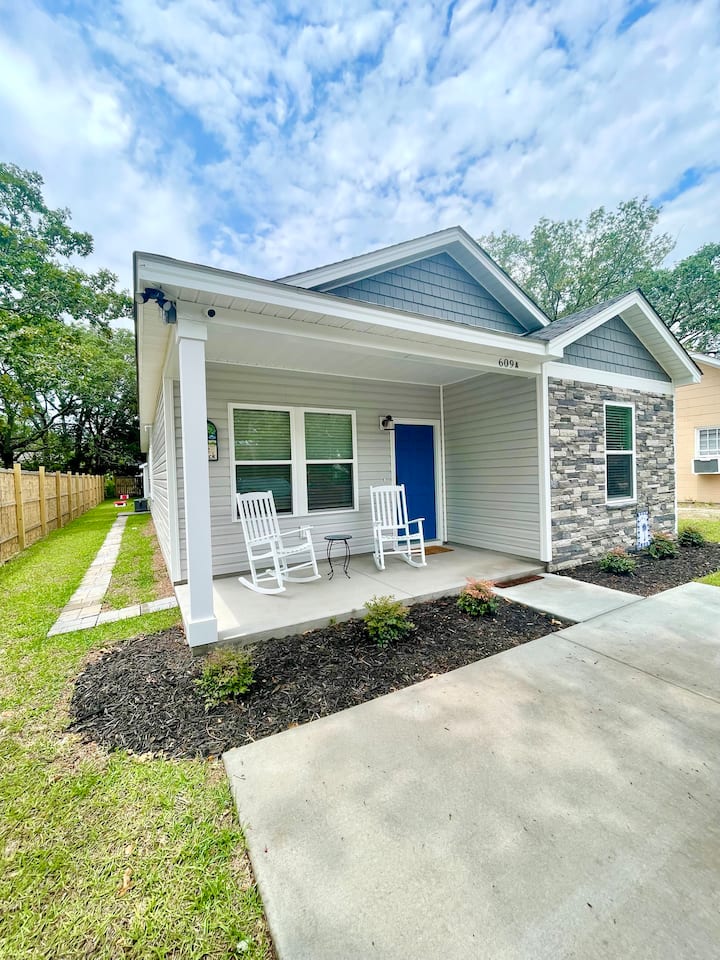 Luxury Beach home/Fenced yard/Walk 2 Beach/King BR Houses for Rent in