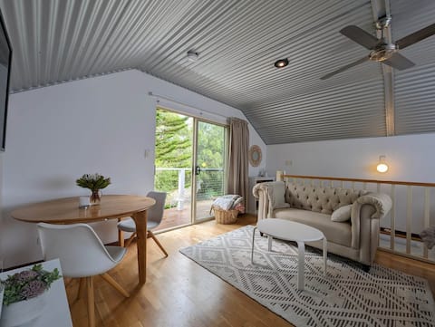 Top performing Airbnb: The Blue Manna in Geographe