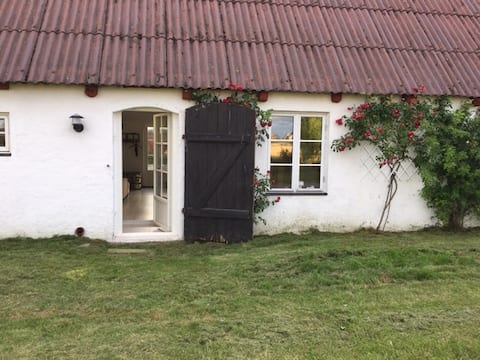 Summer accommodation in the countryside - apartment in Skånegård