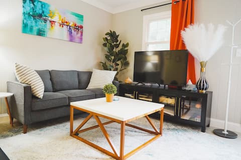 Cute, Private 2 bdrm Home w/ Fun & Games
