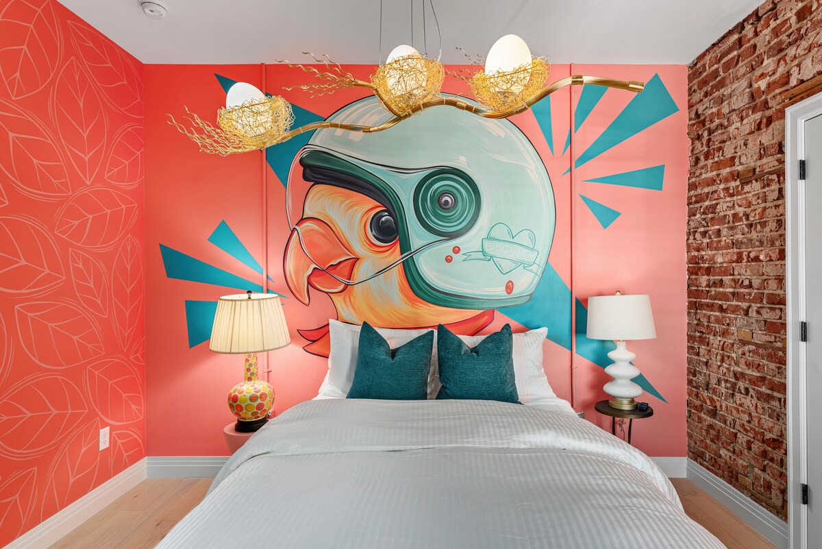 Successful Airbnb property: Kaitlin Ziesmer Art Suite 207 in Civic Center