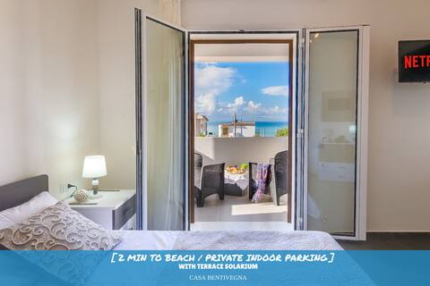 [2 min from the Beach + Private indoor parking]