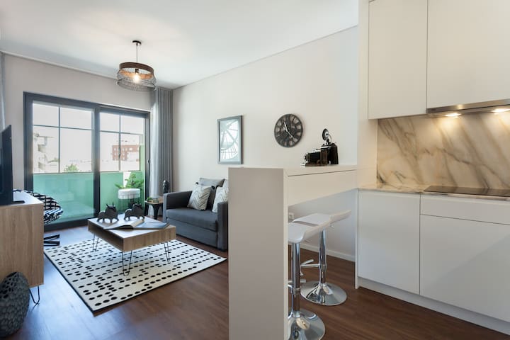 Urban Views Duplex Apt Inspired by Casa da Música