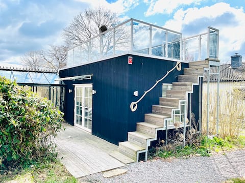 Modern cosy guest house in Lidingö