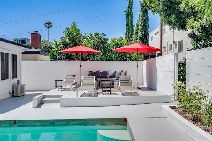 Vacation House with Pool