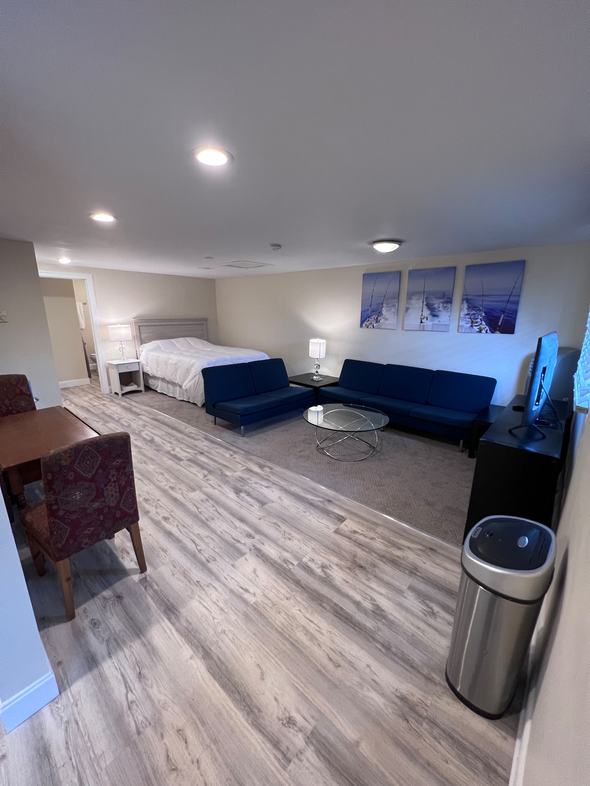 Sodus Point, Waterfront LAKE & PARK VIEW Unit 3 Apartments for Rent