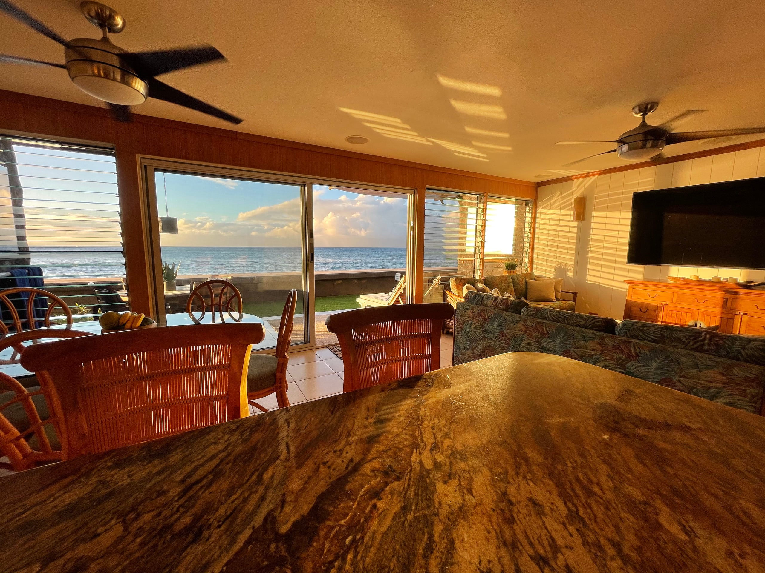 Condo in Lahaina · ★4.88 · 2 bedrooms · 3 beds · 1.5 baths - Image 5