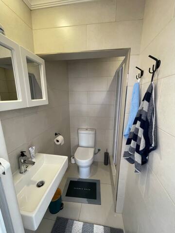 Stunning views, lovely home. gallery image 2