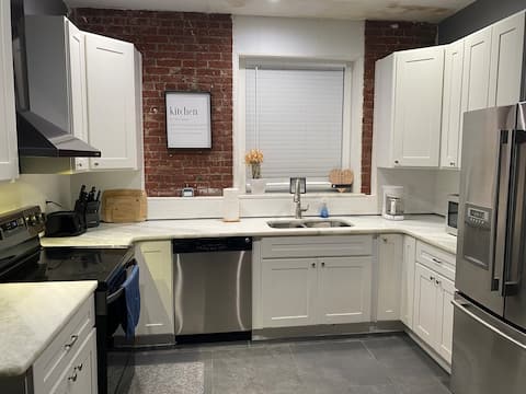 Entire 2 Bed apartment