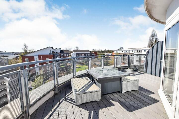 Luxury Duplex 3-bed penthouse gallery image 4