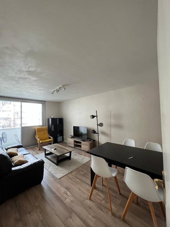 T4 in La Madeleine, 3 bedrooms Apartments for Rent in La Madeleine