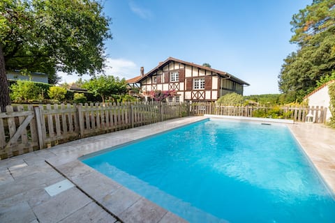 Large house & garden with heated pool