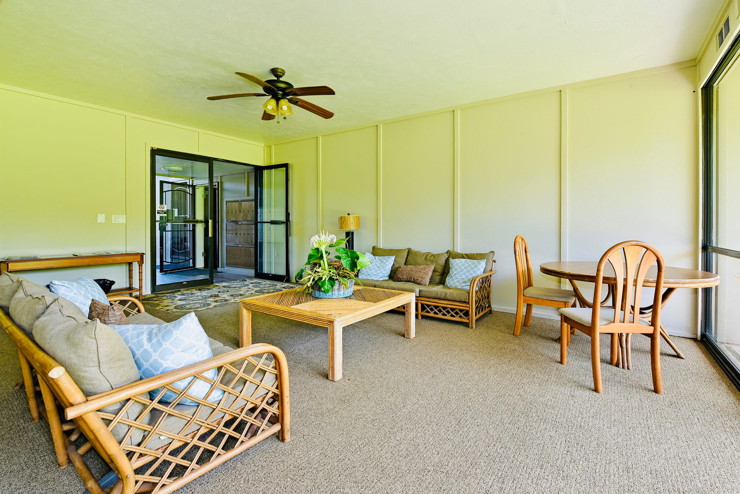 Condo in Lahaina · ★4.96 · Studio · 1 bed · 1 bath - Image 49