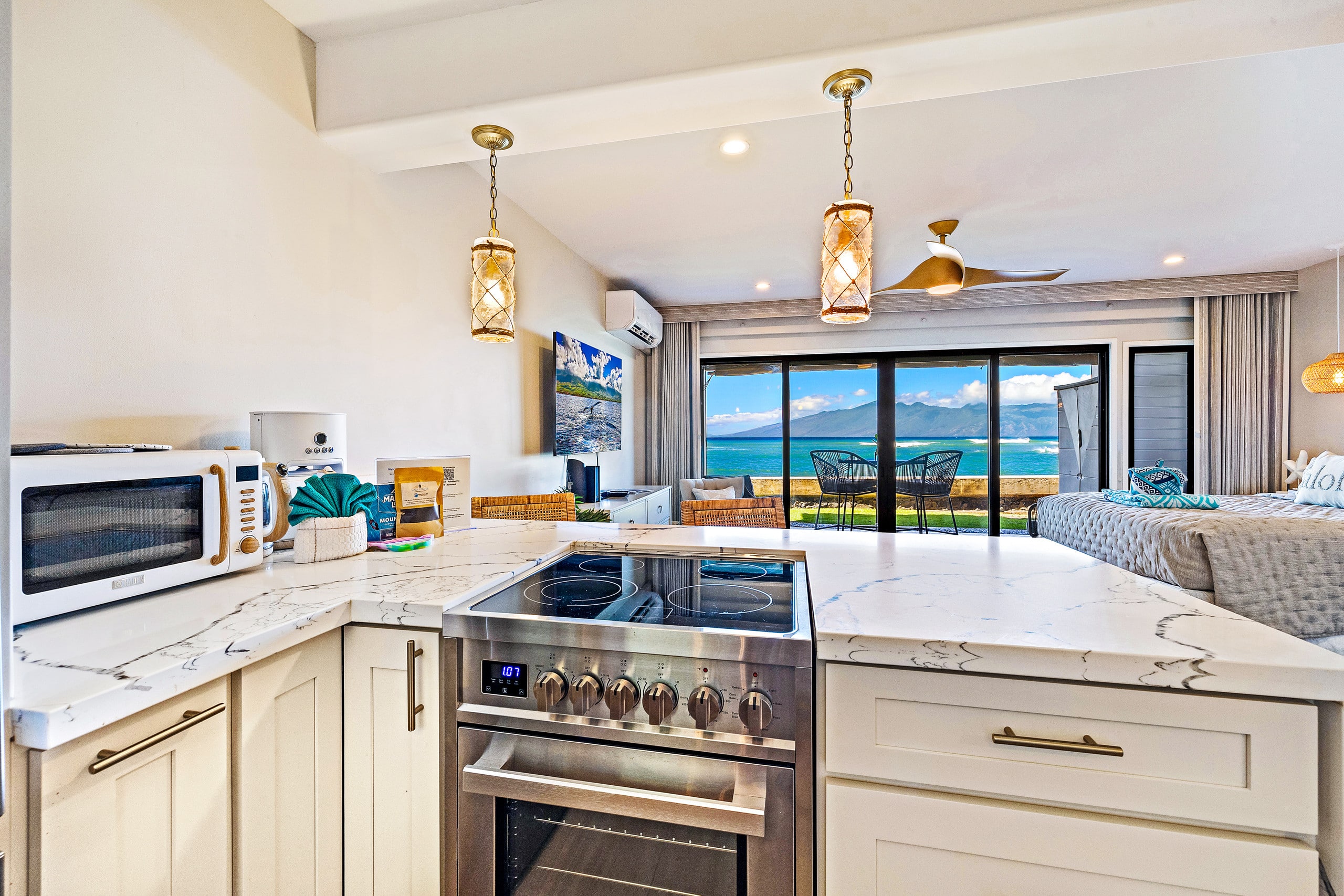 Condo in Lahaina · ★4.96 · Studio · 1 bed · 1 bath - Image 24