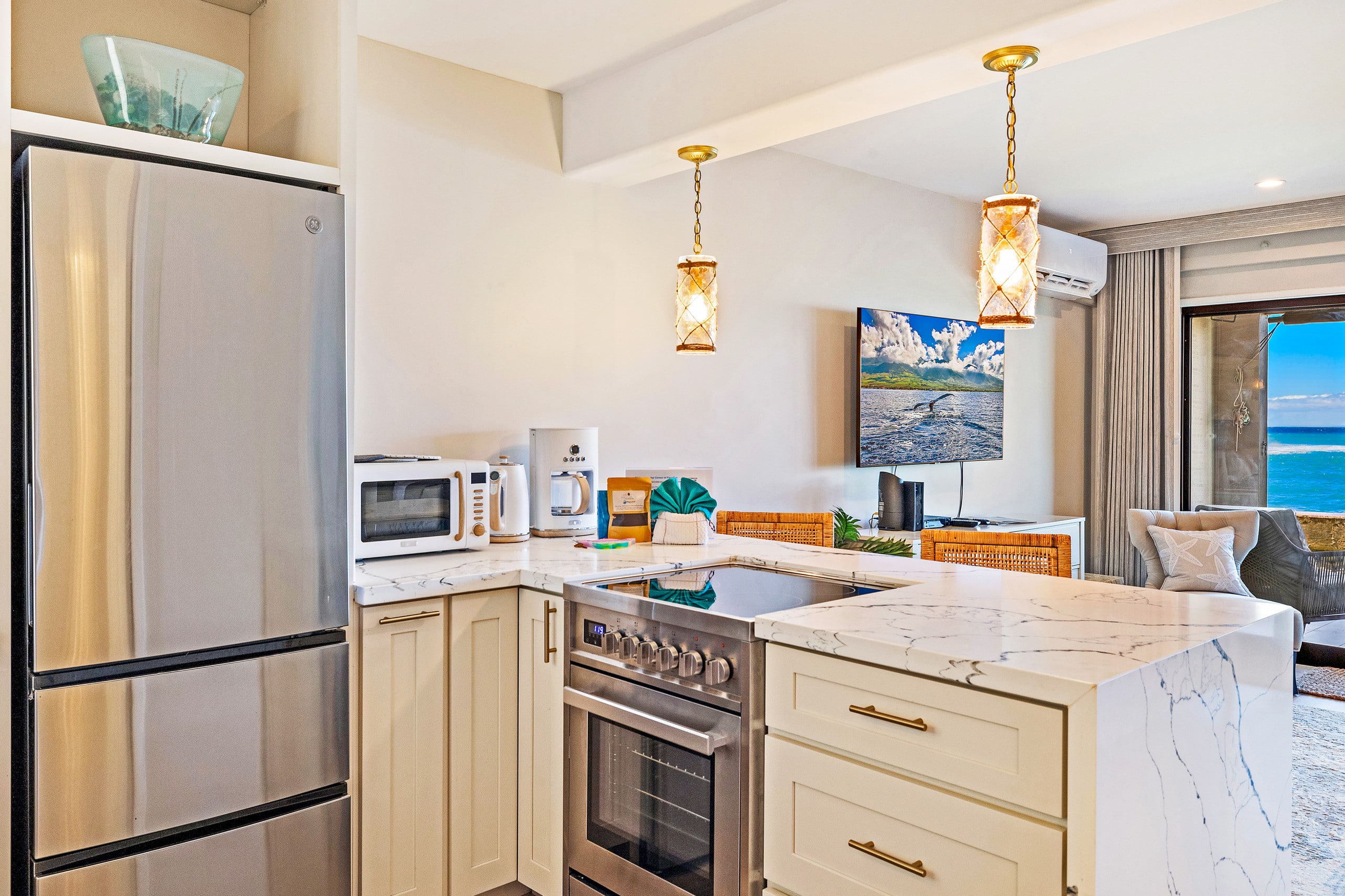 Condo in Lahaina · ★4.96 · Studio · 1 bed · 1 bath - Image 23