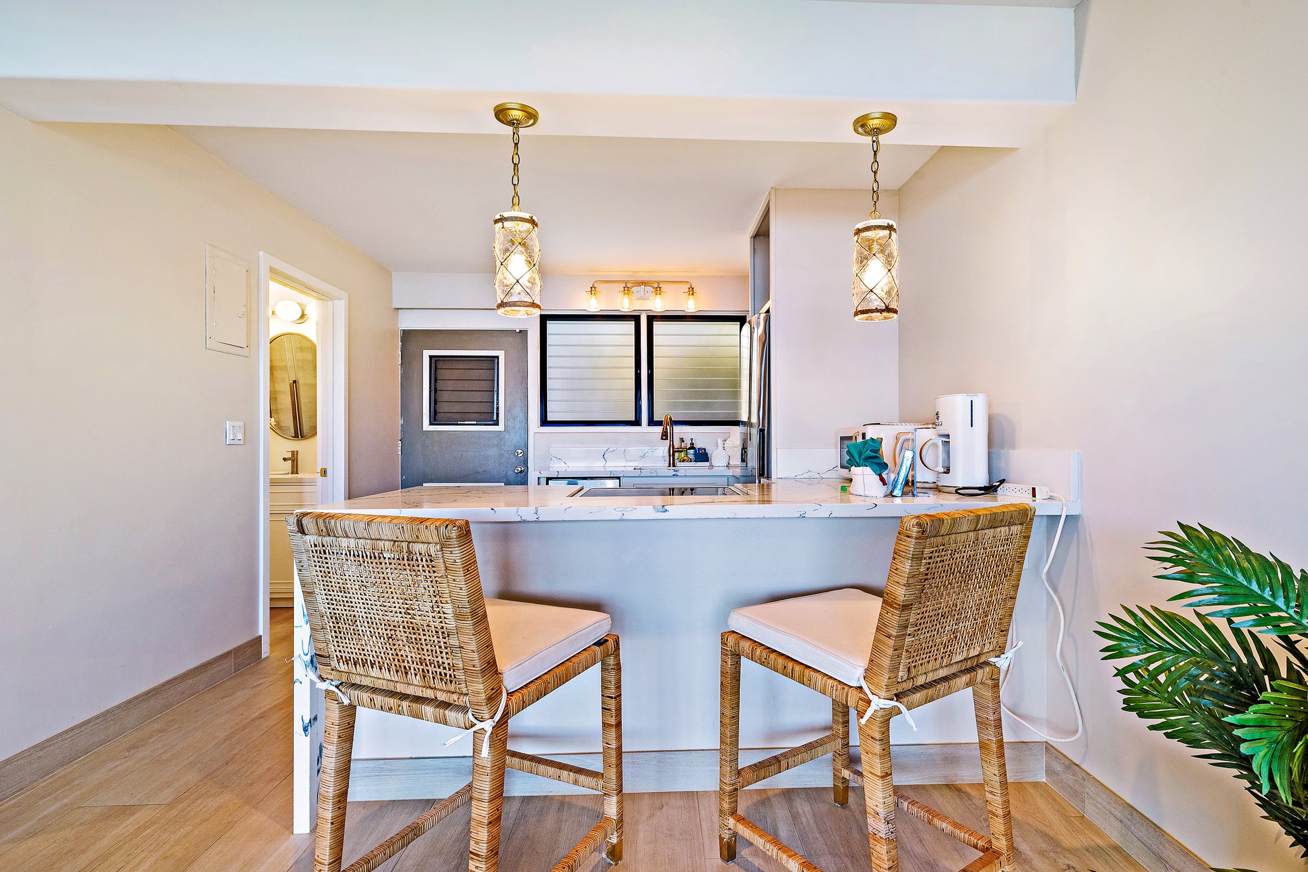 Condo in Lahaina · ★4.96 · Studio · 1 bed · 1 bath - Image 12