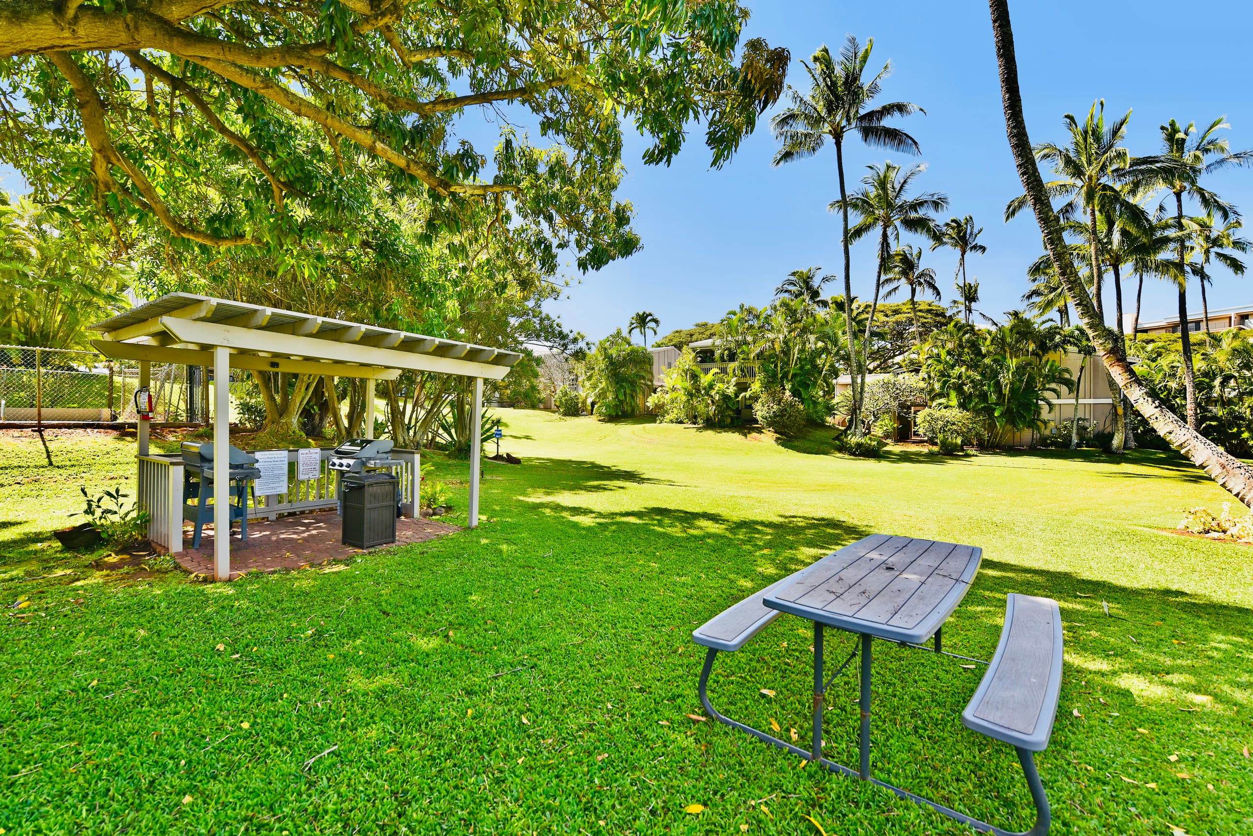 Condo in Lahaina · ★4.96 · Studio · 1 bed · 1 bath - Image 57