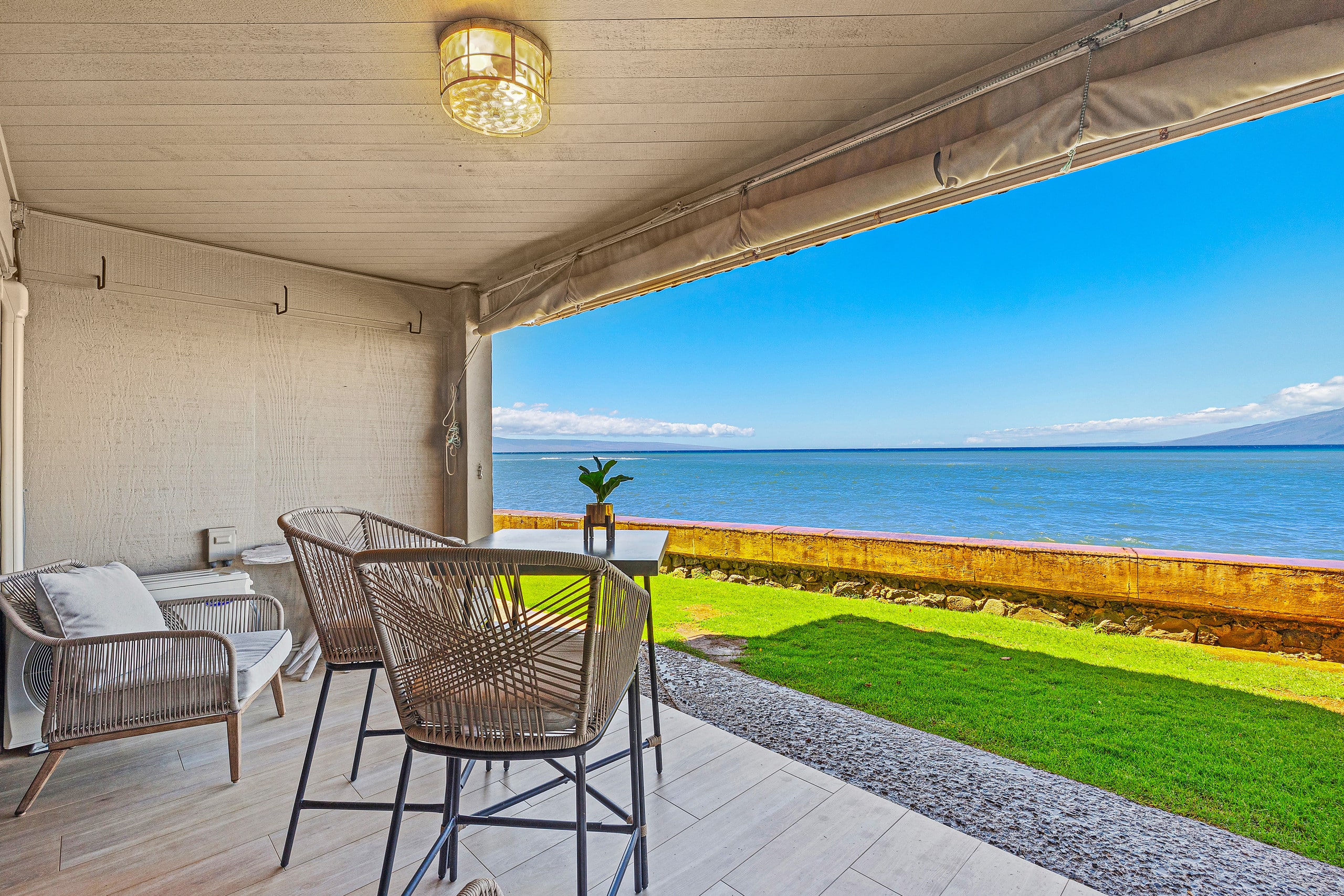 Condo in Lahaina · ★4.96 · Studio · 1 bed · 1 bath - Image 25
