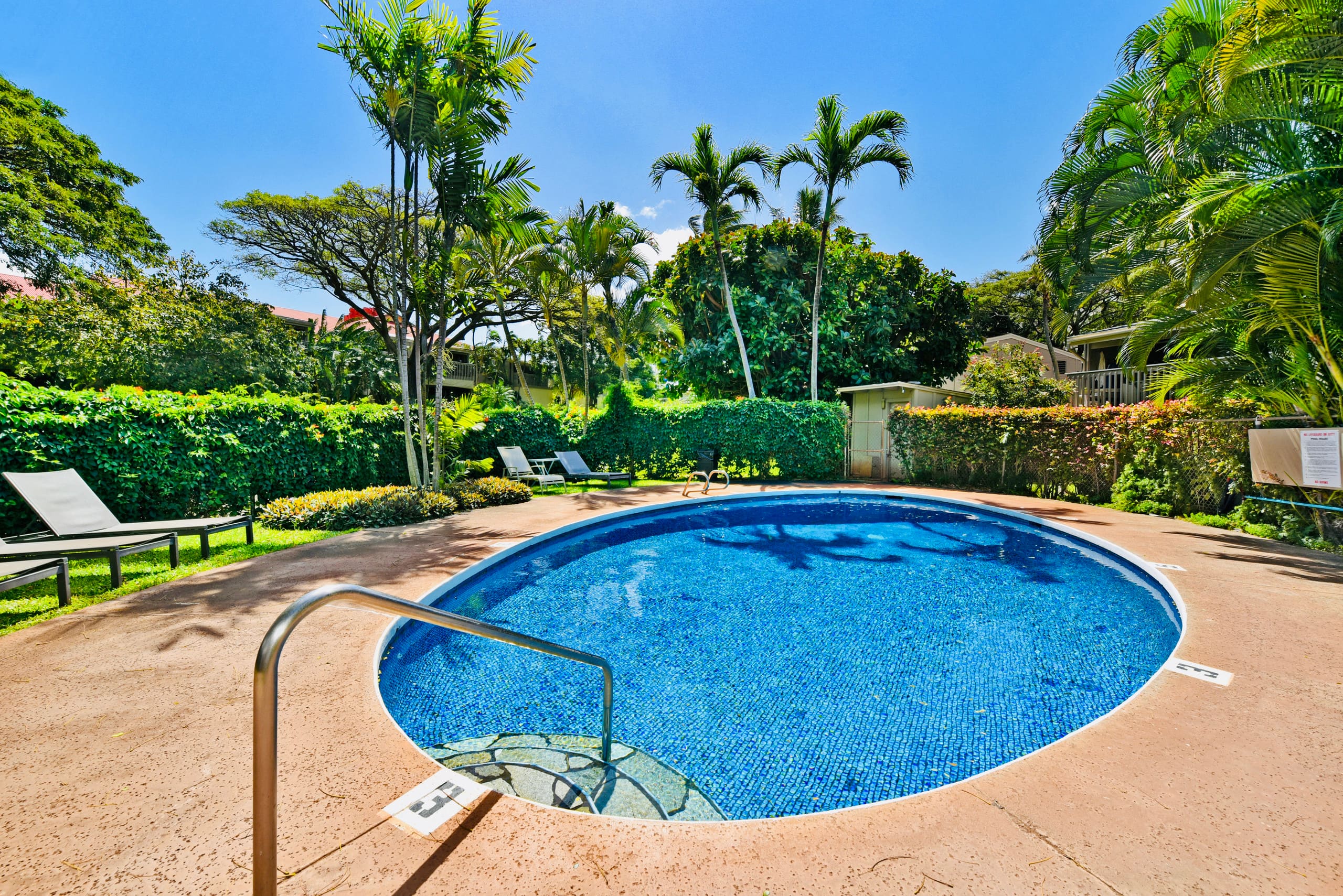Condo in Lahaina · ★4.96 · Studio · 1 bed · 1 bath - Image 44