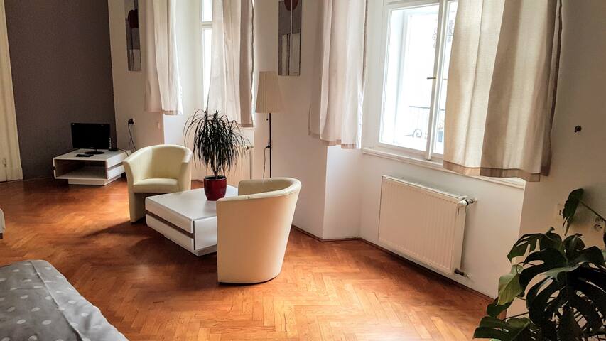 Huge 175 m2, 3 BDR,8 double beds gallery image 5