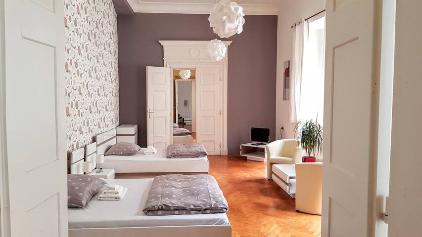 Huge 175 m2, 3 BDR,8 double beds