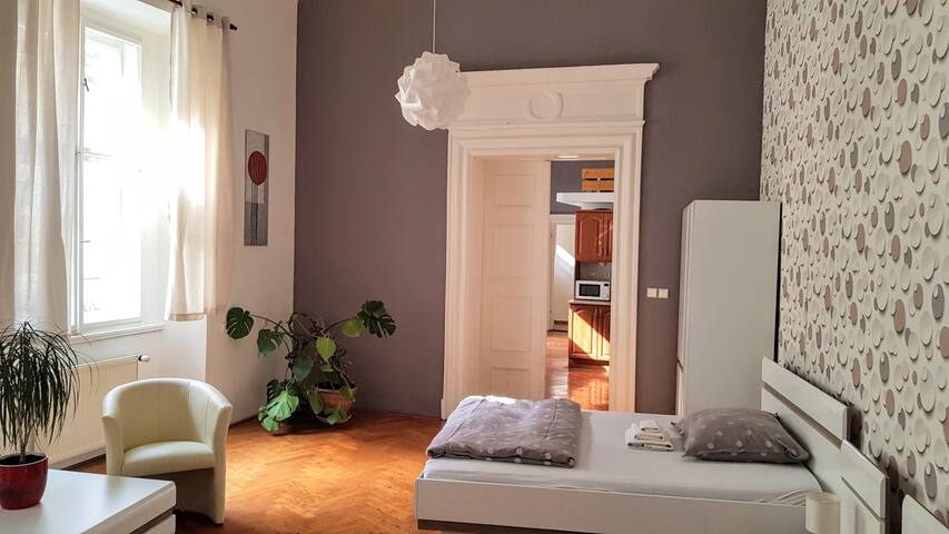 Huge 175 m2, 3 BDR,8 double beds gallery image 2