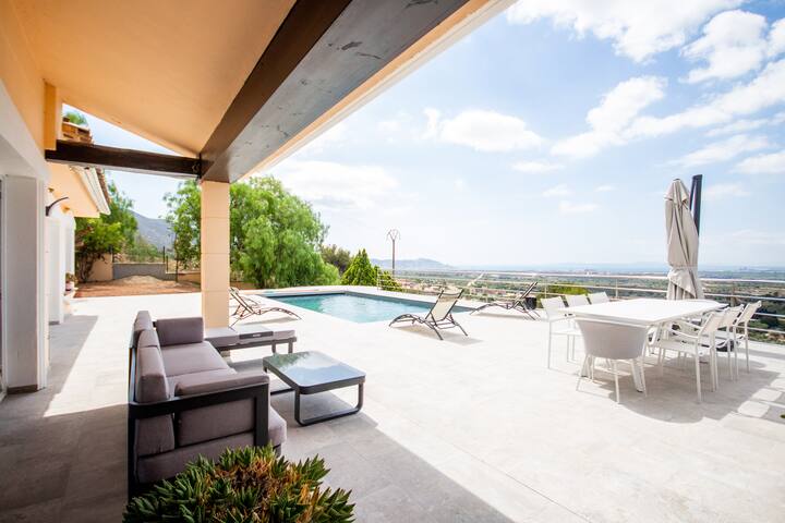 Villa Luxueuse, 2 piscines, spa et salle de sport gallery image 4