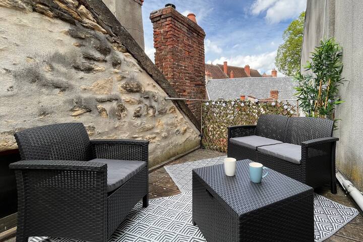 Terrasse de 10m2 au calme.